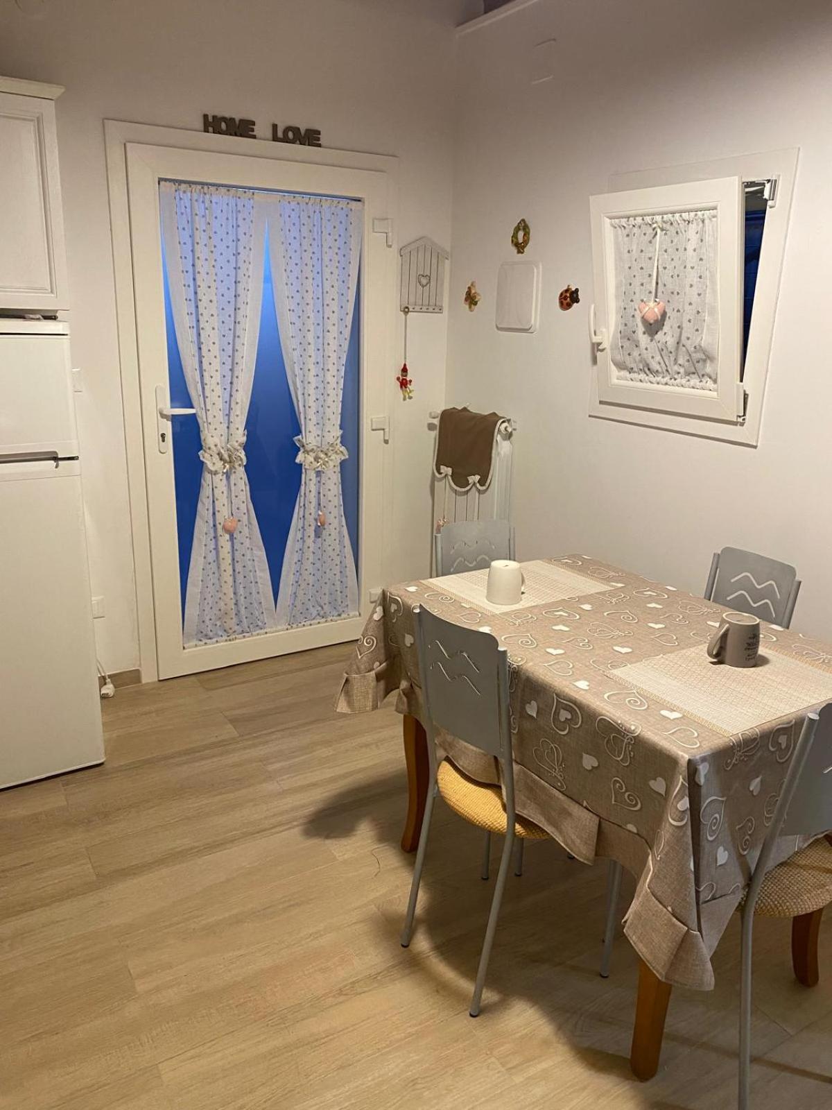 Brezza Marina Apartment Taranto Bagian luar foto