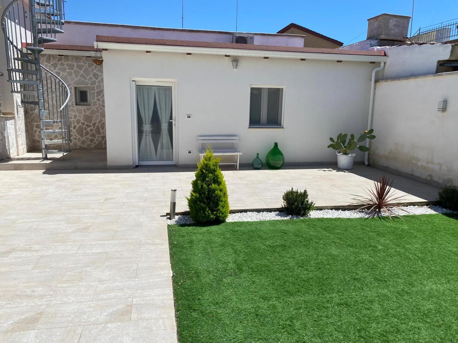 Brezza Marina Apartment Taranto Bagian luar foto